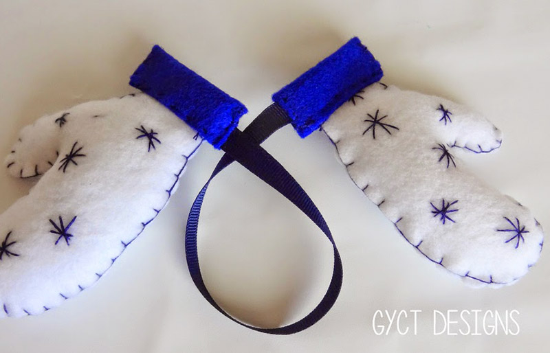 mini mittens | christmas ornaments to sew