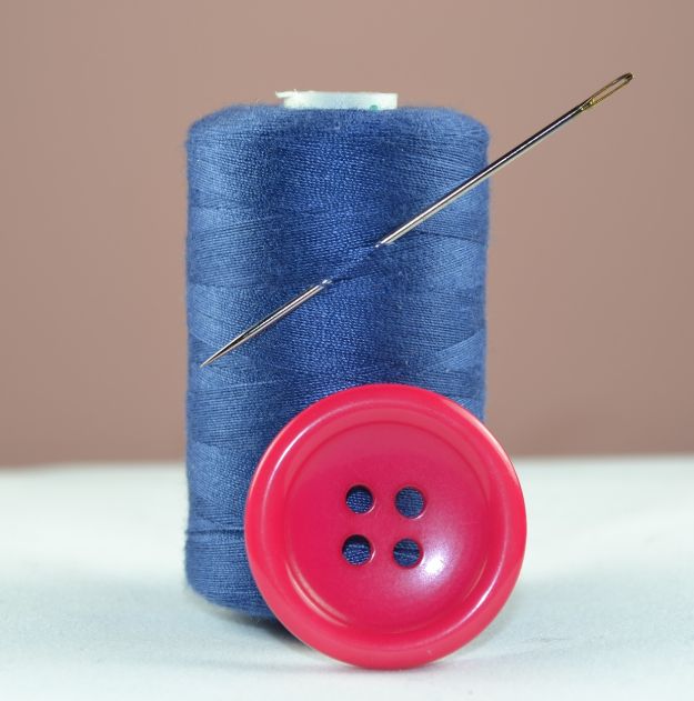 Easy to Make Circle Zip Earbud Case | Sewing DIY Project