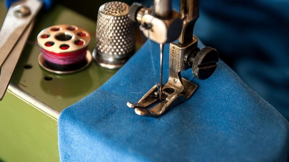 10 Best Sewing Machine Reviews of 2019 | Sewing