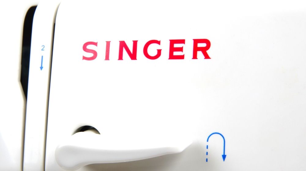 singer logo closeup | Best Sewing Machine Reviews of 2019