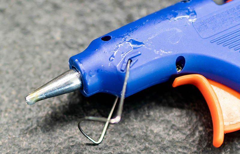 blue hot glue gun dirty used | sewing hacks