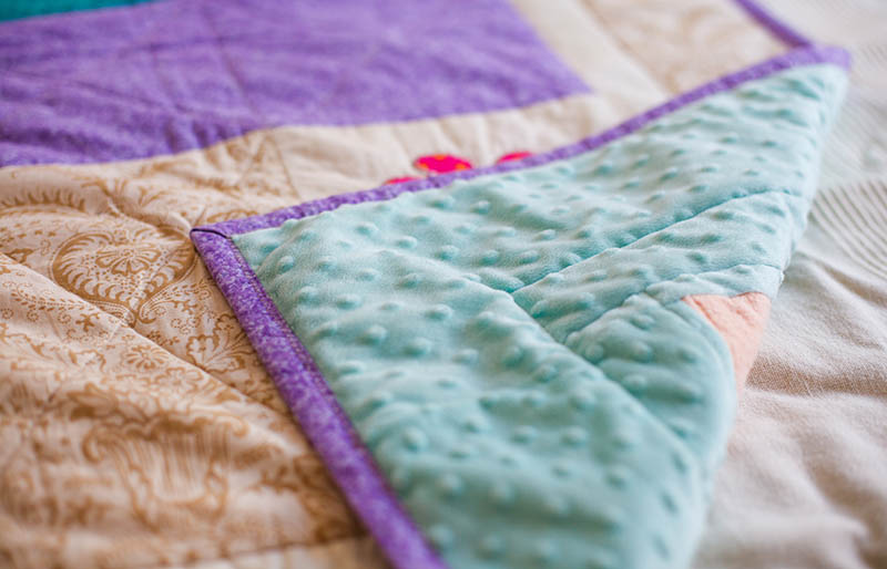 handmade patchwork blanket bent corner | sewing hacks