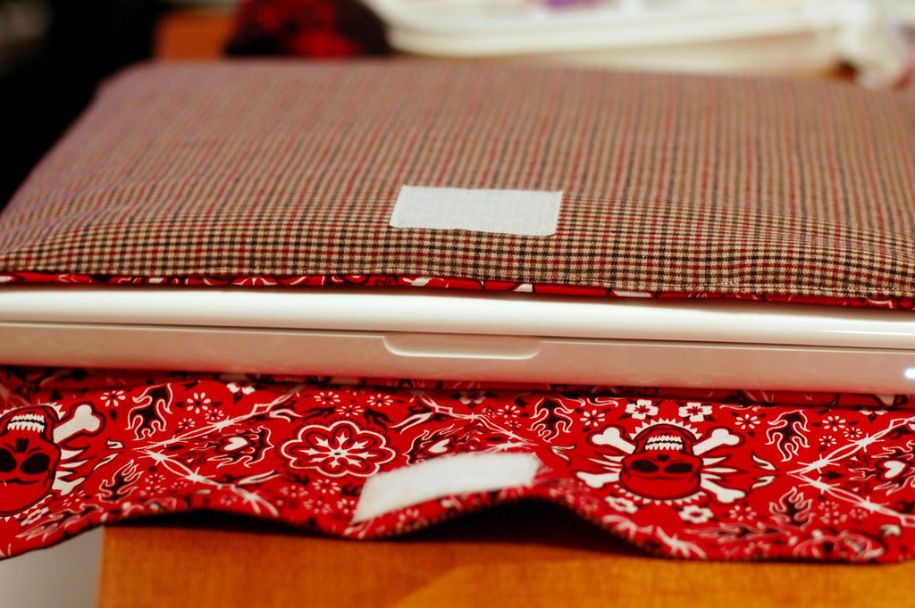 Macbook Sleeve | How To Sew A Simple DIY Laptop Sleeve In Minutes | making your own laptop sleeve