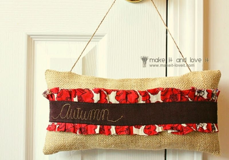 Autumn Door Hanger | sewing projects for the home