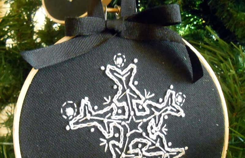snowflake ornaments | christmas ornaments to sew