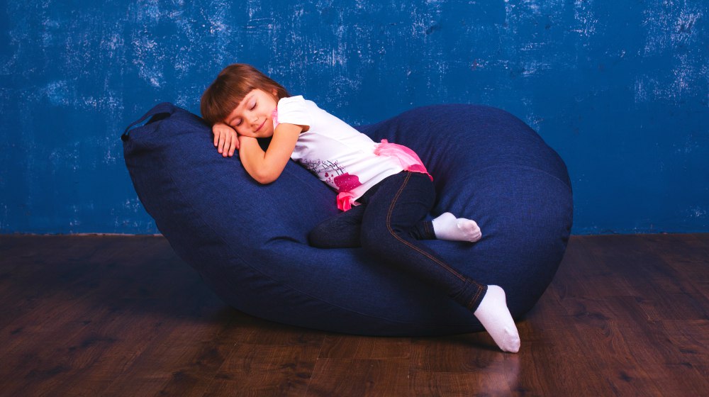 Make your own bean bag chair | DIY beanbag | How To Sew Kids' Bean Bag Chairs | Sewing.com | Featured