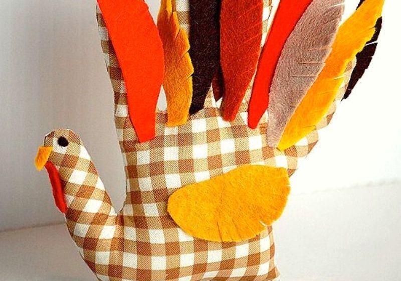 handprint turkey softie | easy sewing projects for kids