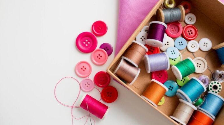 needlework craft sewing tailoring concept box | Easy DIY Sewing Box Perfect For Travelling | Featured