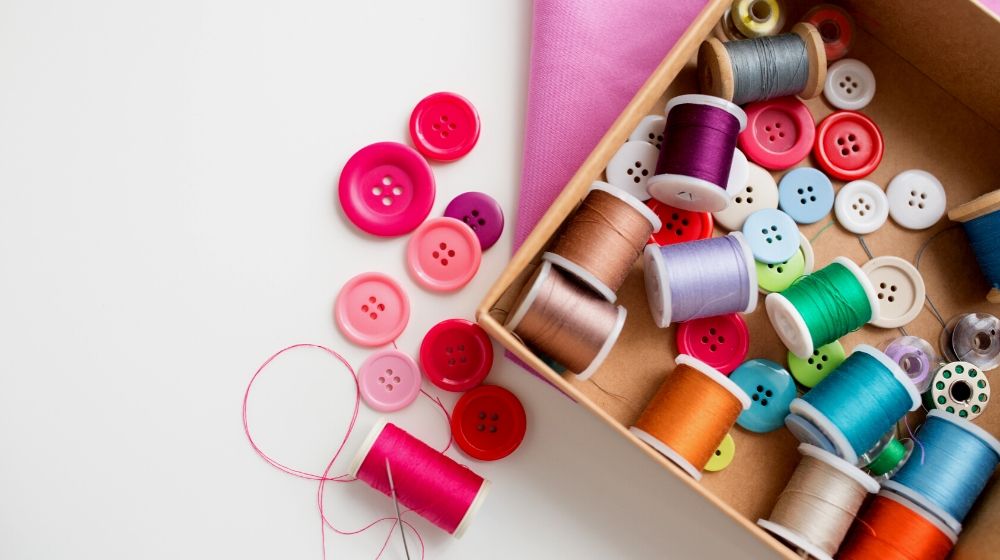needlework craft sewing tailoring concept box | Easy DIY Sewing Box Perfect For Travelling | Featured