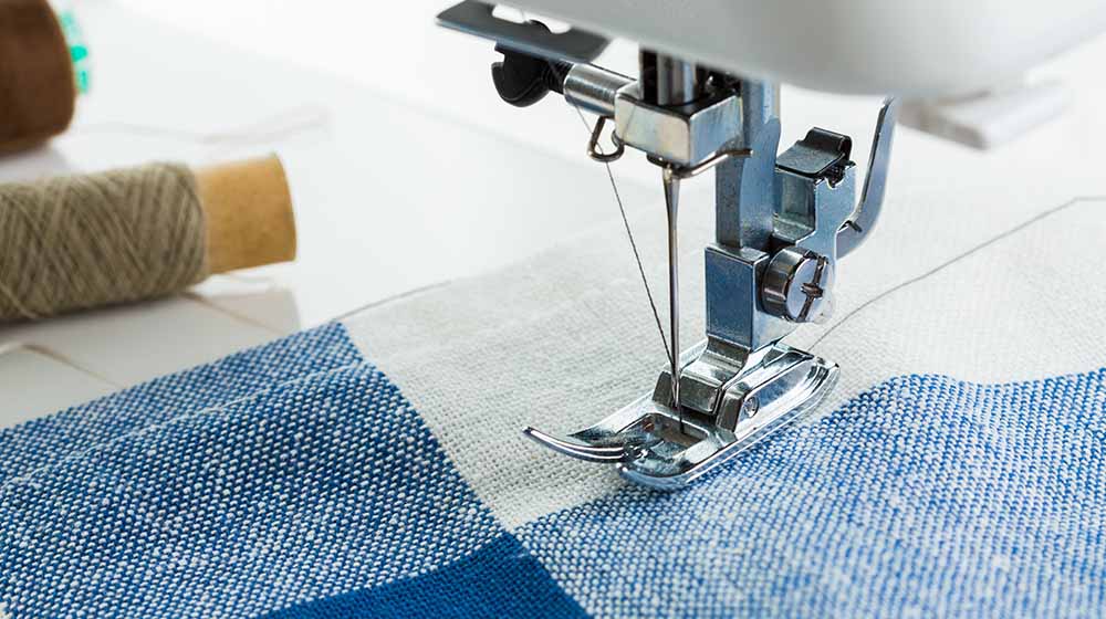 sewing machine | Sewing 101: Properly Insert and Remove Sewing Machine Needle | Featured